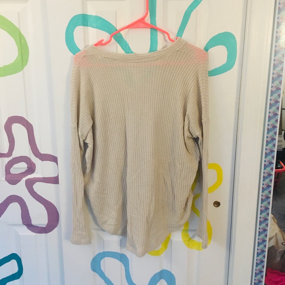 American Eagle cream sweater - Picture 2 of 2